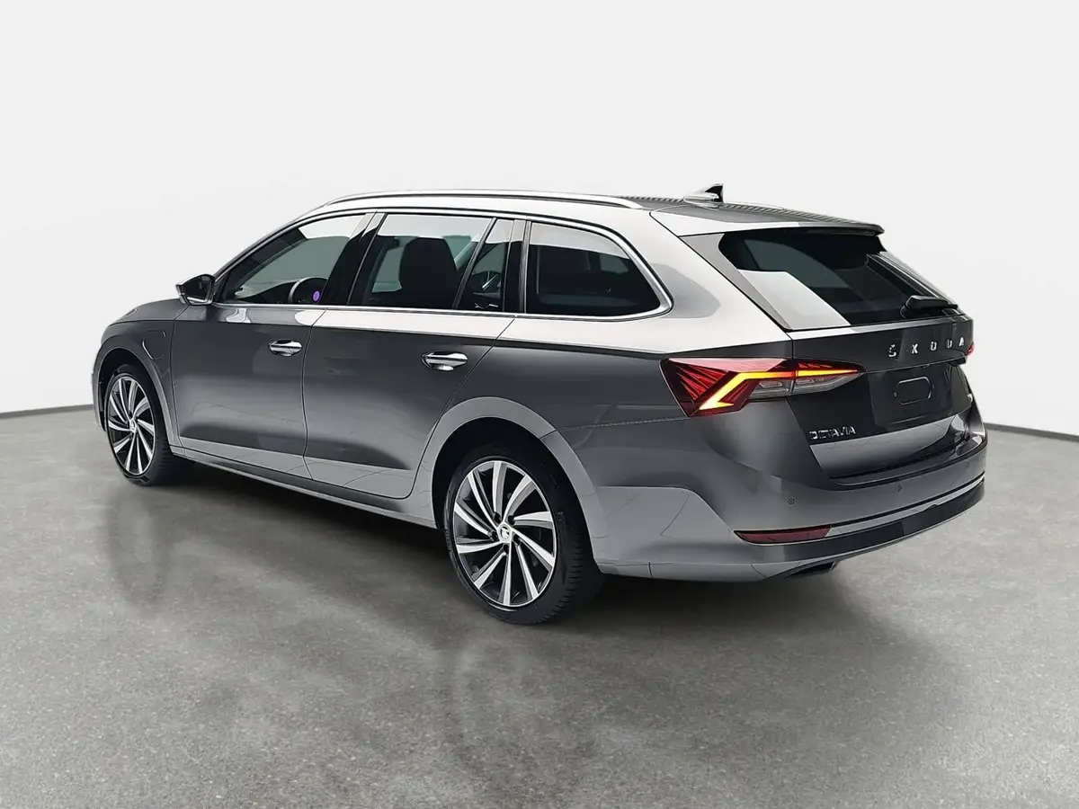 SKODA OCTAVIA COMBI 1.4 TSI IV DSG STYLE NAVI LM