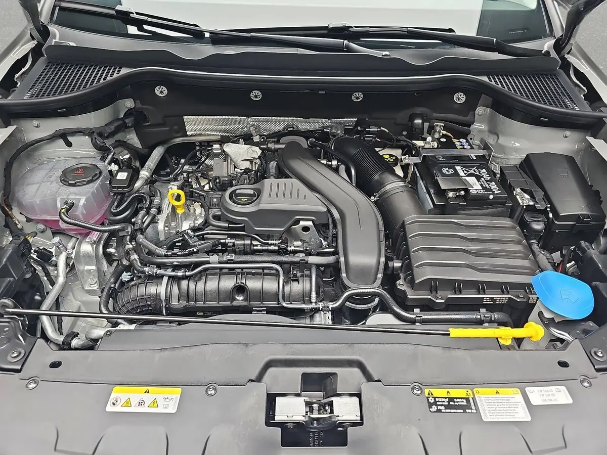SKODA KAROQ 1.5 TSI DSG FAMILY LED KAMERA LM17