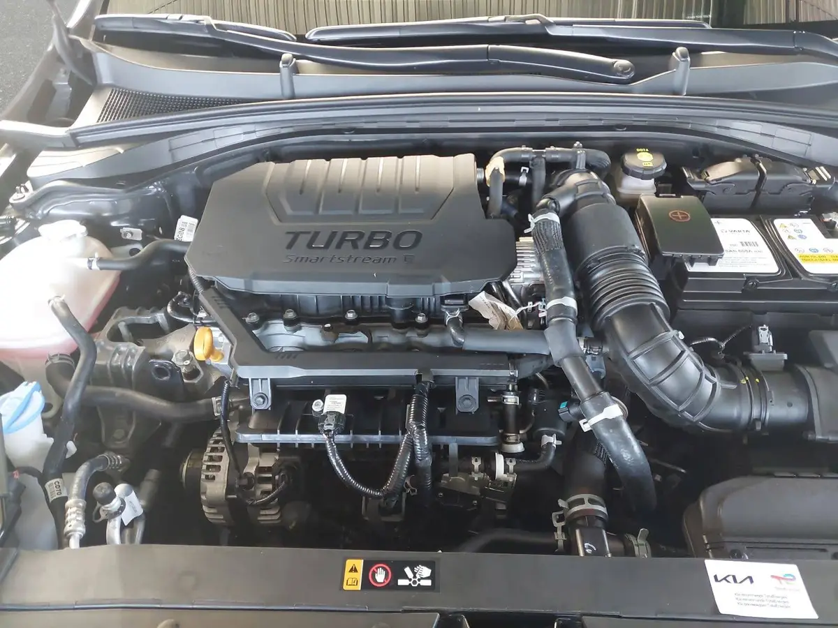 KIA XCEED 1.5 T-GDI DCT7 SPIRIT MJ23 NAVI XCLUSIVE