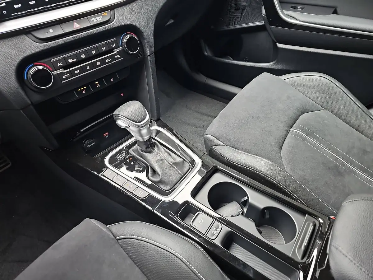 KIA XCEED 1.6 T-GDI 150 DCT GT-LINE MJ26 LEDER GLASDACH