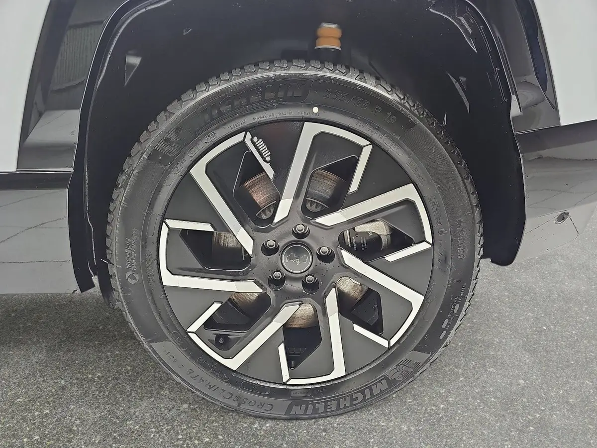 JEEP COMPASS ELEKTRO FIRST EDITION MJ26 PREMIUM-PAKET WÄRMEPUMPE