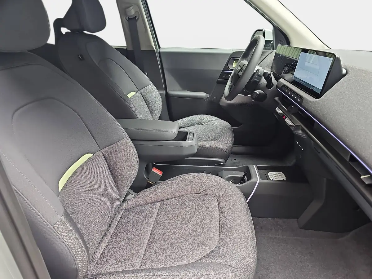 KIA EV2 42.2 KWH EARTH MJ27 WINTER-CONNECT TECHNOLOGY DRIVEWISE-PARK DESIGN