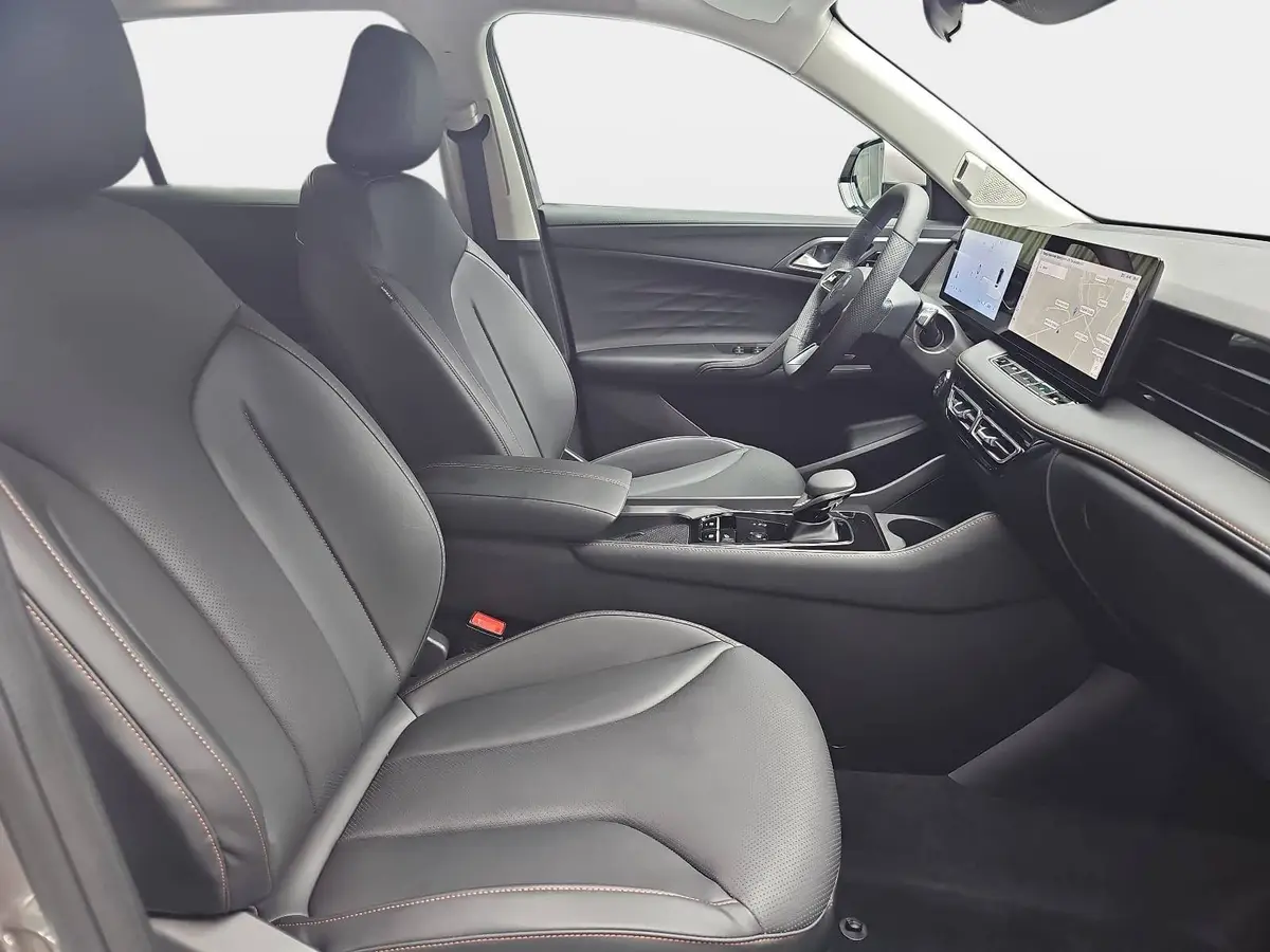 MG HS 1.5 PLUG-IN-HYBRID MY25.5 LUXURY LEDER 360-GRAD-KAMERA 19-ZOLL-LM