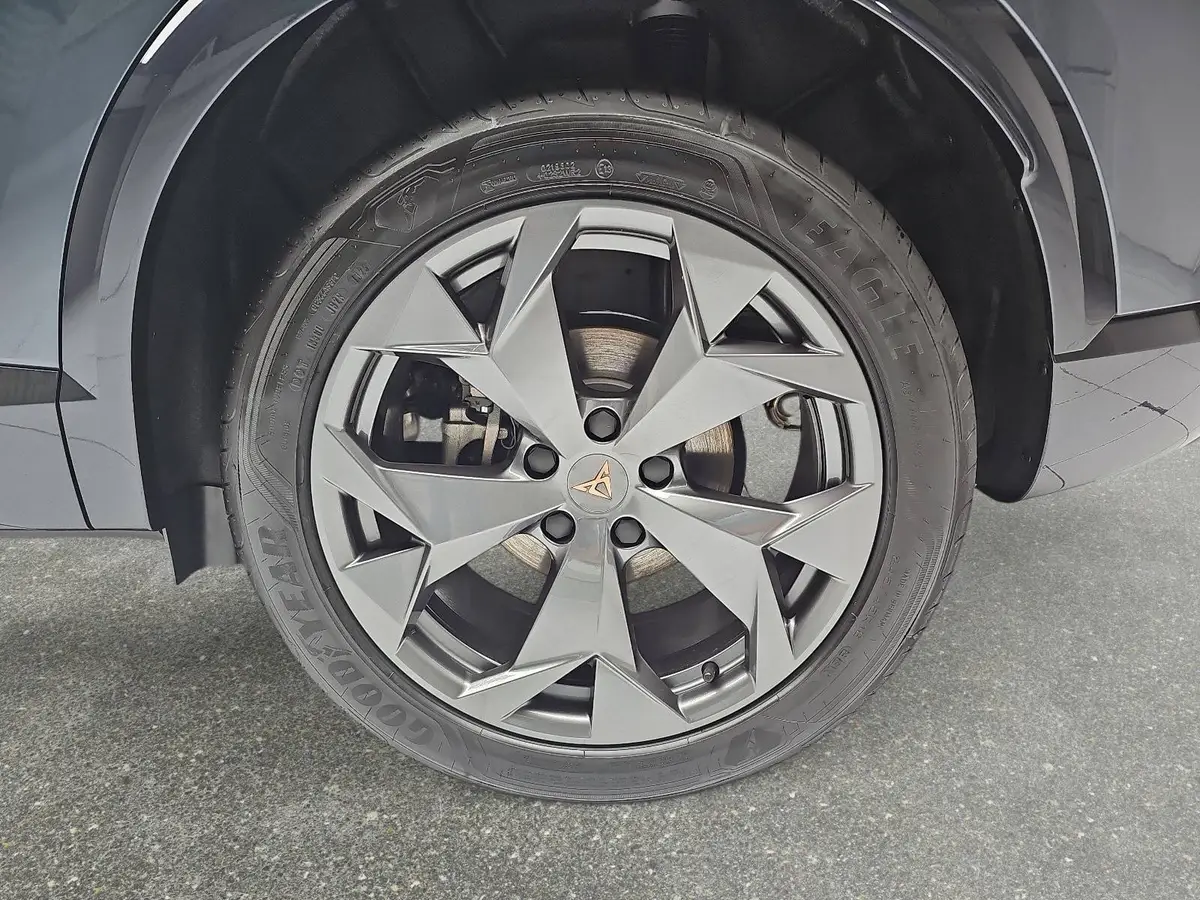 CUPRA FORMENTOR 1.5 ETSI DSG LED EDGE PAKET EL.HECKKLAPPE AHK