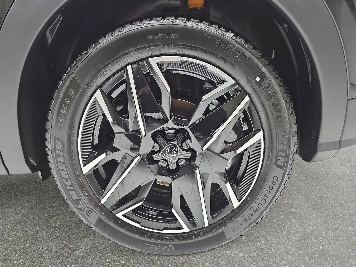 PEUGEOT 3008 1.2 HYBRID 145 E-DSC6 ALLURE LED DAB WINTER AHK LM