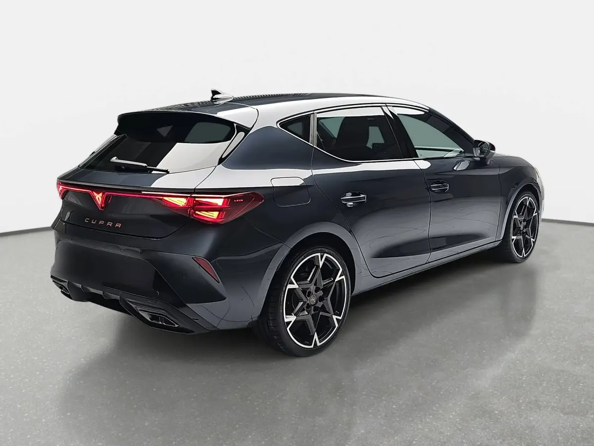 CUPRA LEON 1.5 ETSI DSG LED ACC DCC FULL-LINK WINTER PDC KAME