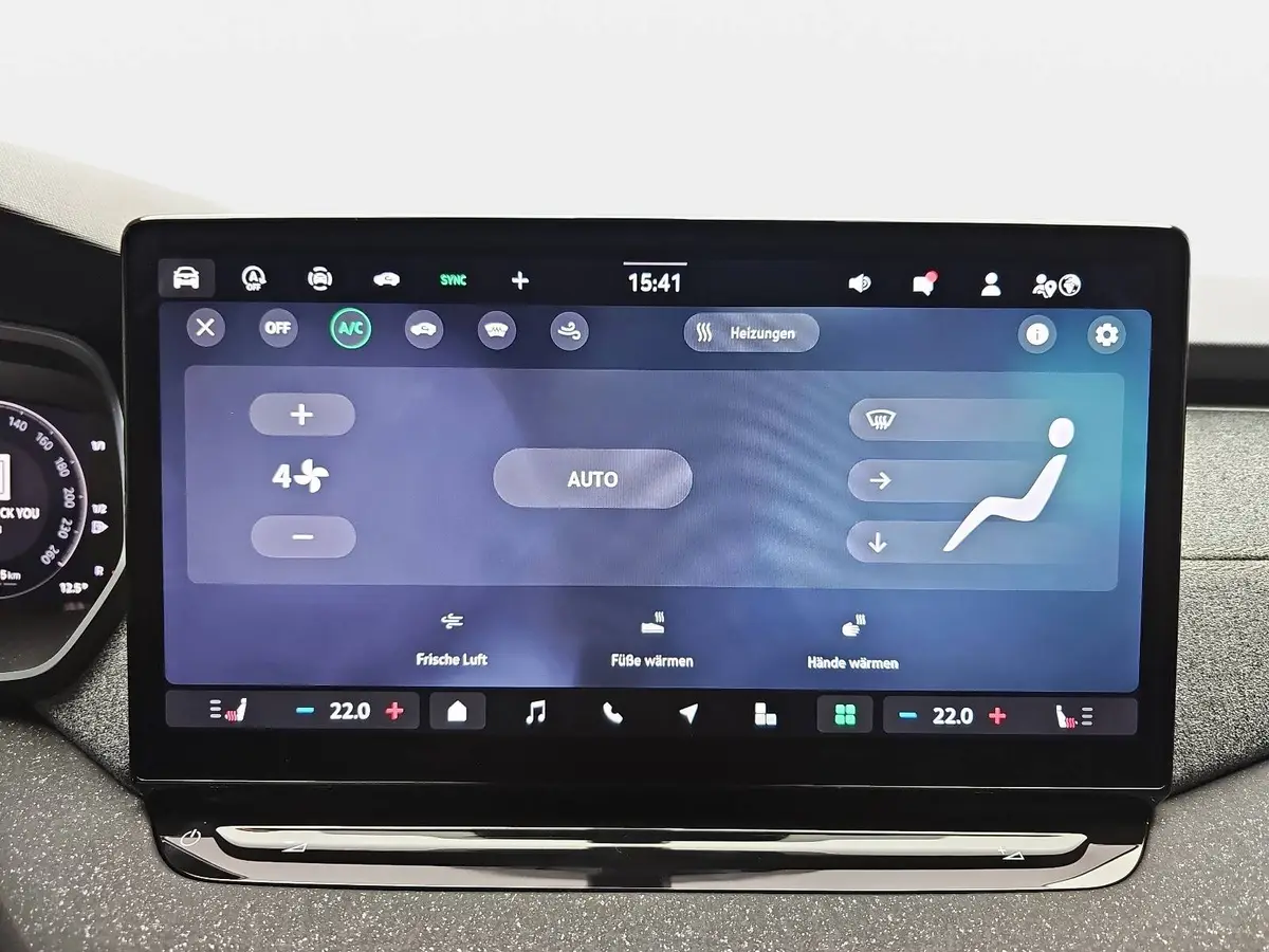 SKODA OCTAVIA COMBI 1.5 TSI ETEC DSG SELECTION NAVI LED ACC WINTER KA