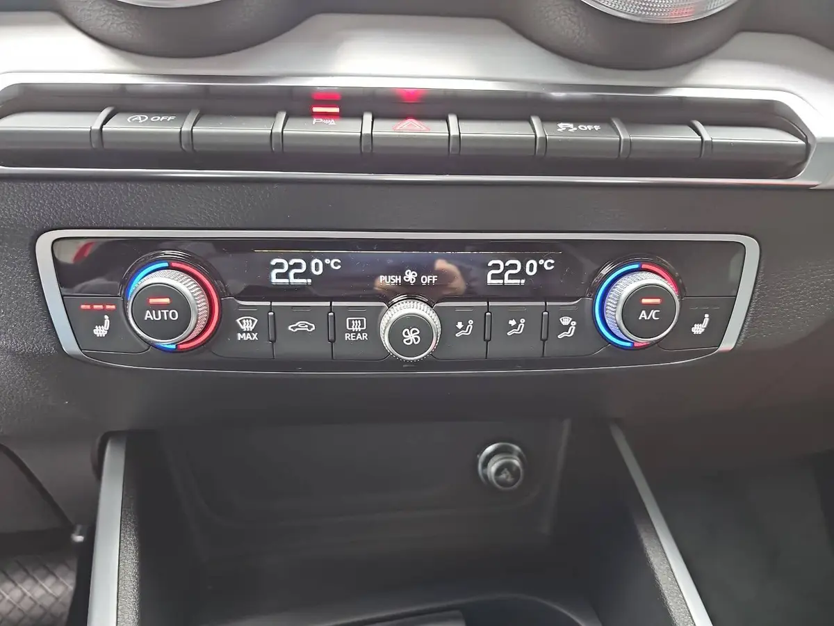 AUDI Q2 35 TFSI S-TRONIC S LINE NAVI LED ACC EL.HECKKL. WI