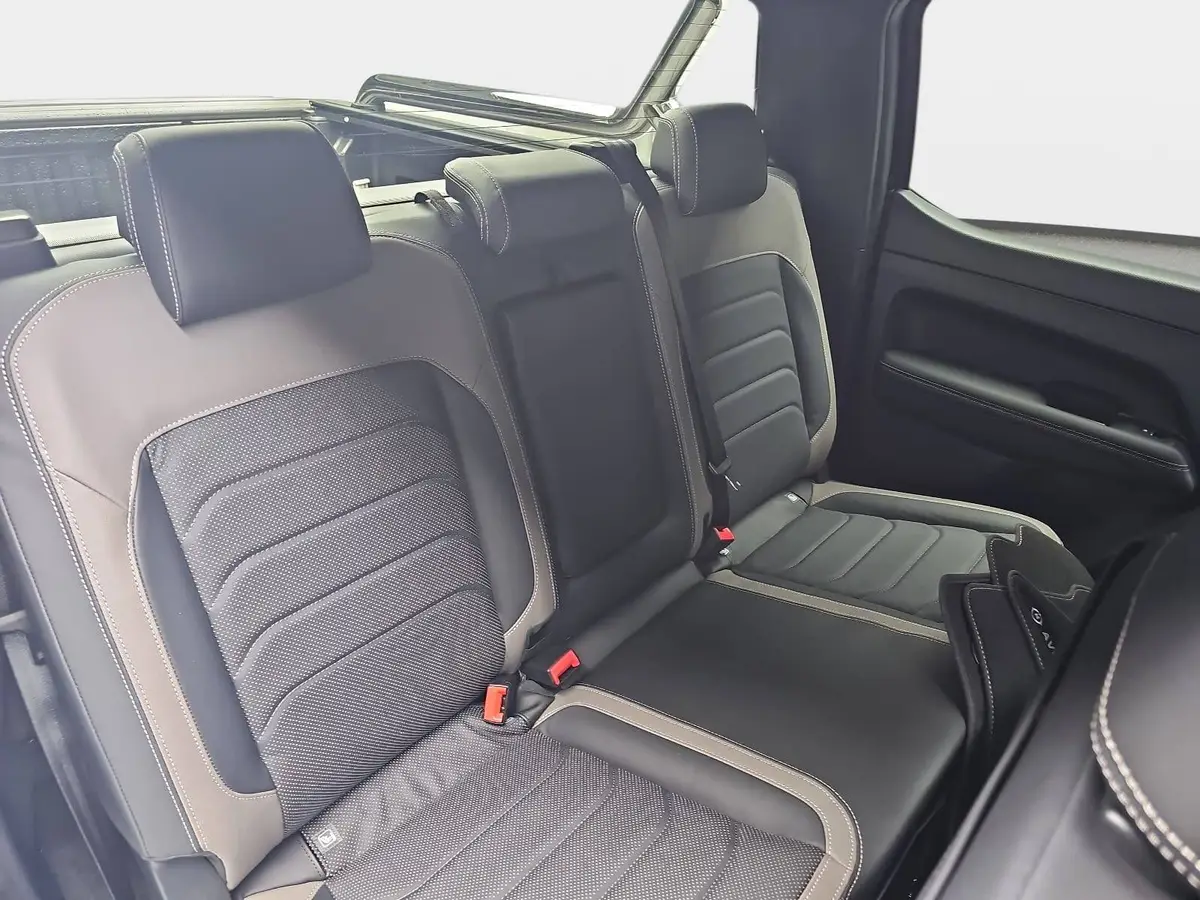 VW AMAROK 3.0 TDI AUTO. DOKA AVENTURA 4M NAVI LED AHK LM21