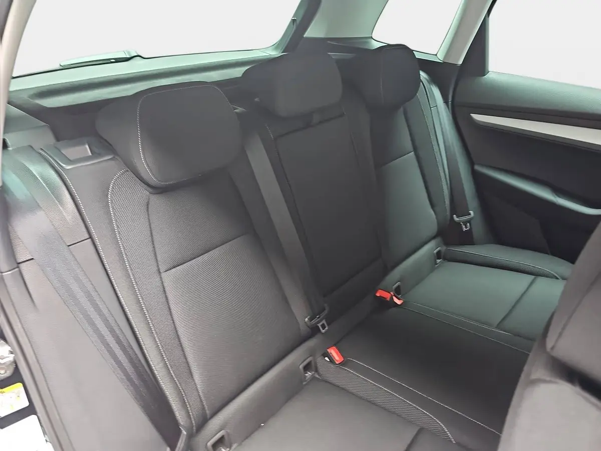 SKODA KAROQ 1.5 TSI DSG SELECTION LED AHK WINTER