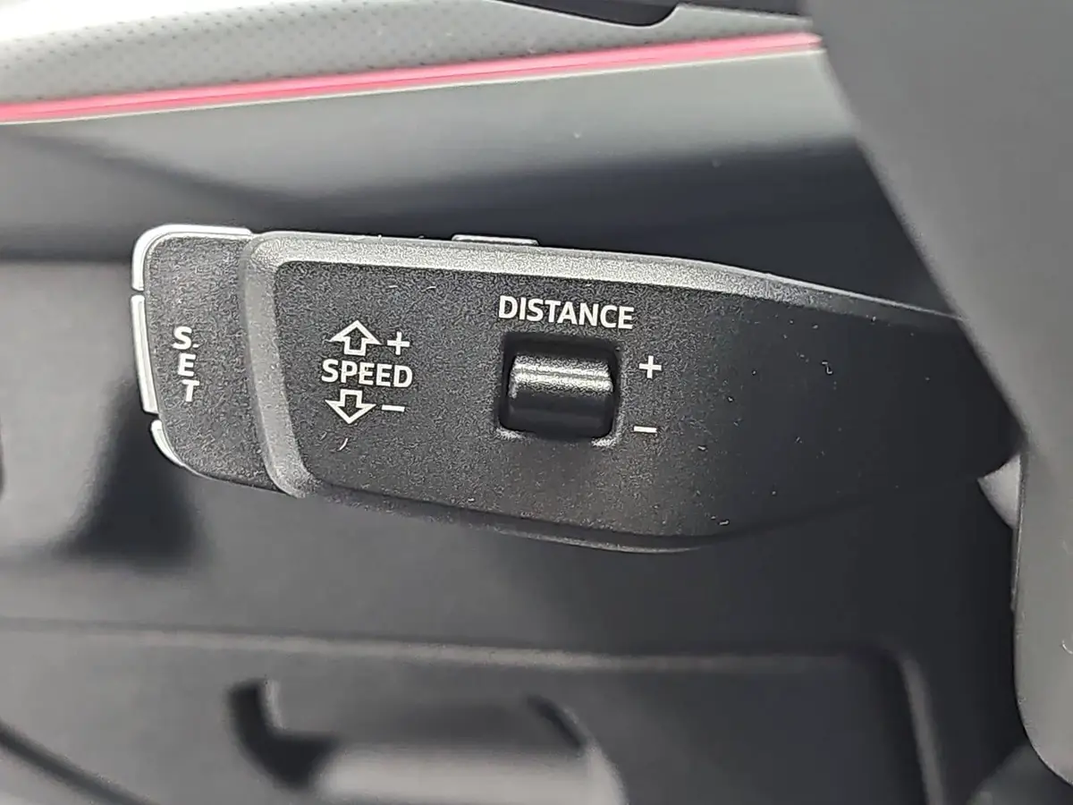 AUDI Q3 TFSI S-TRONIC S-LINE NAVI LED-PLUS PANO