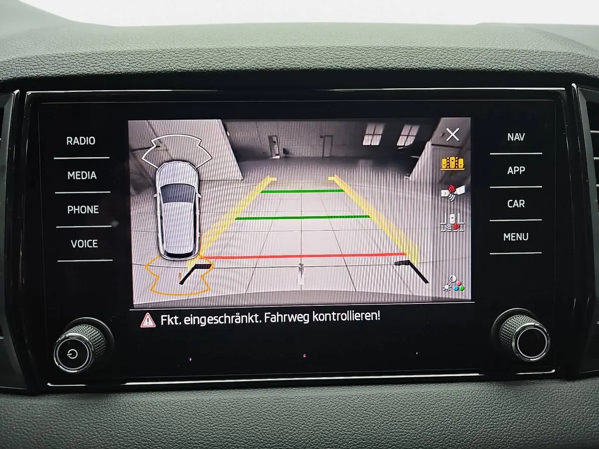 SKODA KAROQ 1.5 TSI DSG SELECTION NAVI LED ACC WINTER KAMERA A