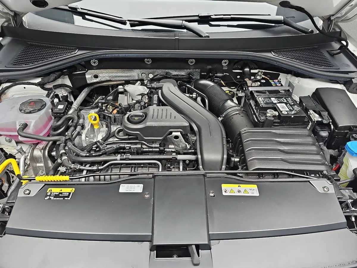 VW T-ROC 1.5 TSI DSG GOAL NAVI LED KLIMAAUTO ACC KAMERA AHK