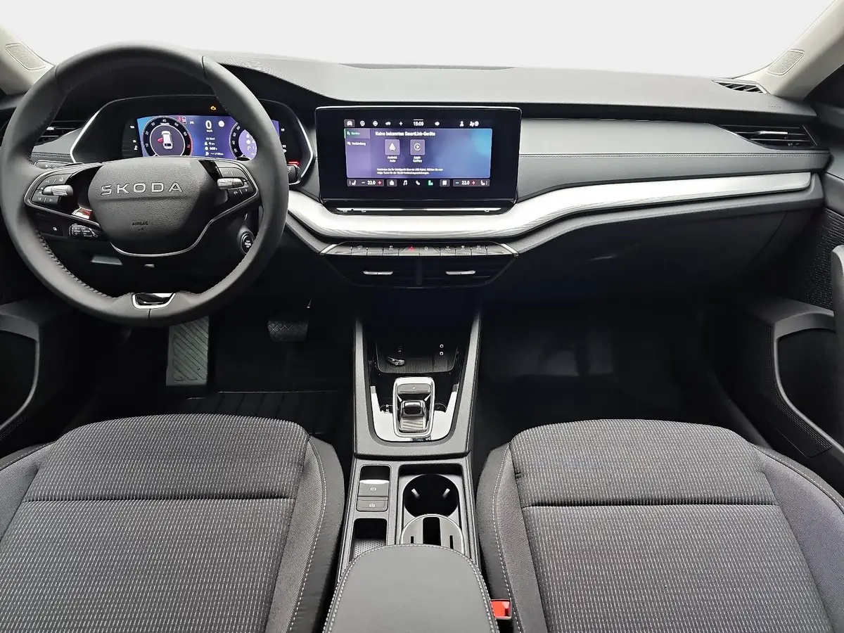 SKODA OCTAVIA COMBI 1.5 TSI DSG 130 JAHRE KLIMAAUTO LED SMARTLINK KAME