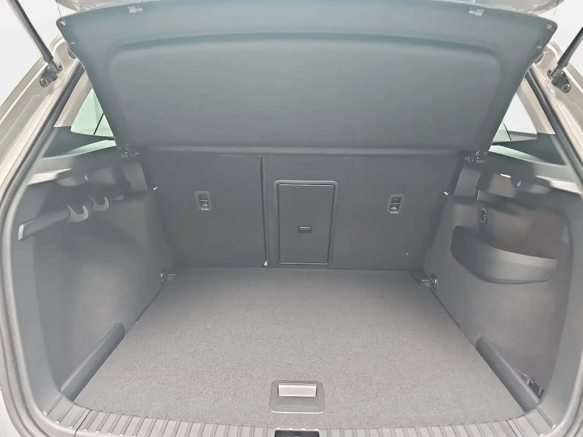 SKODA KAROQ 1.5 TSI DSG SELECTION LED AHK WINTER