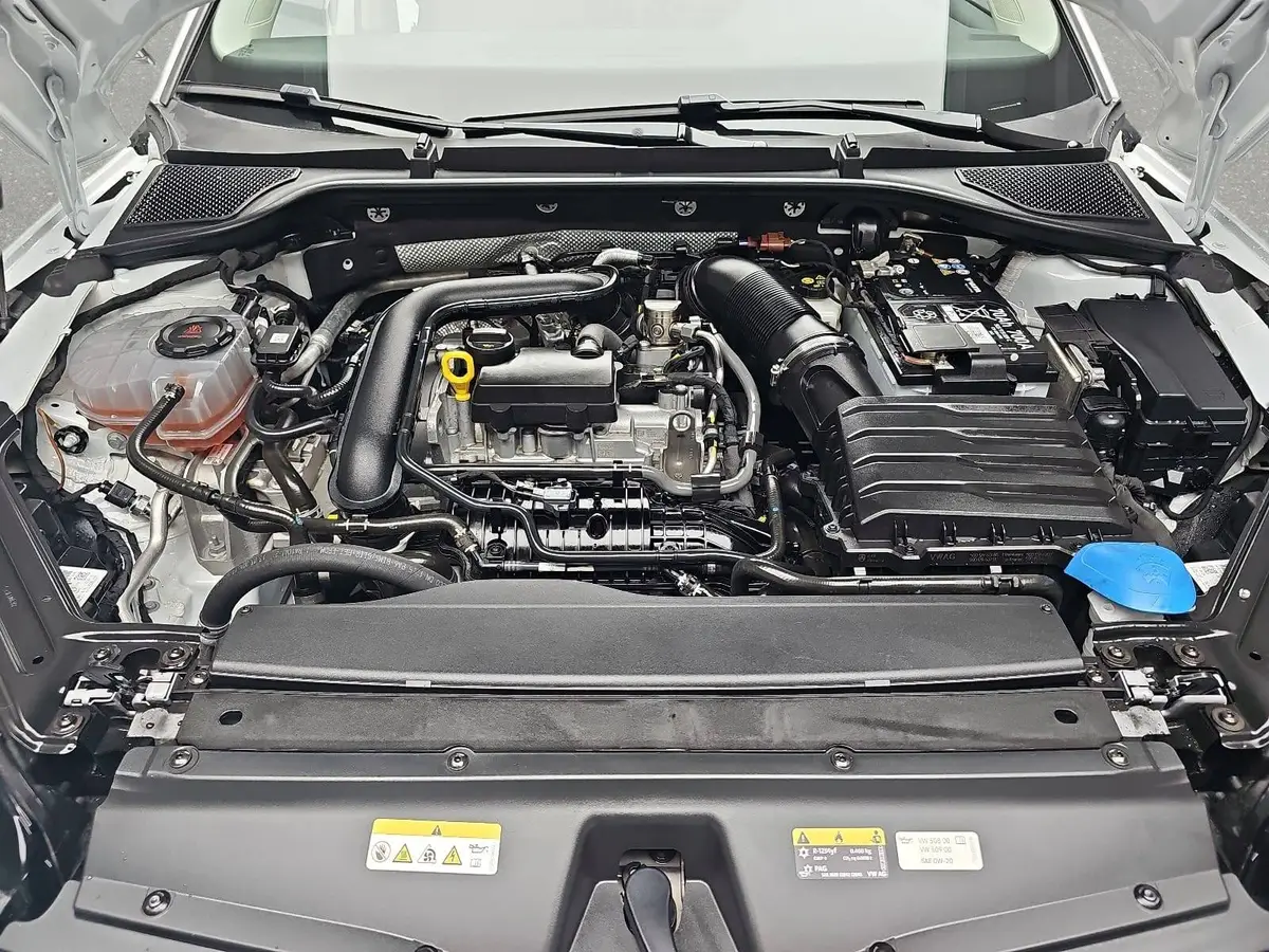 SKODA OCTAVIA COMBI 1.0 TSI AMBITION NAVI LED PDC