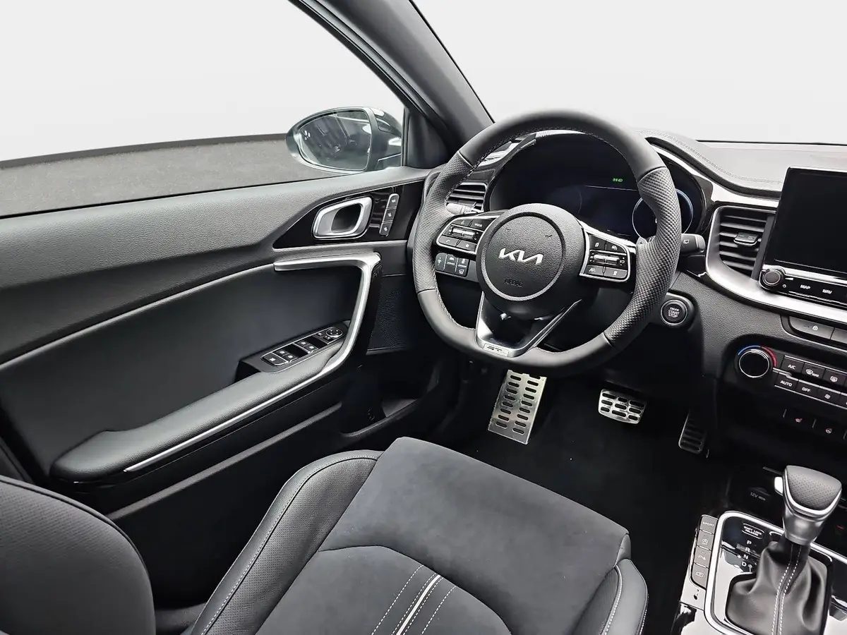 KIA XCEED 1.6 T-GDI 180 DCT GT-LINE MJ26 LEDER