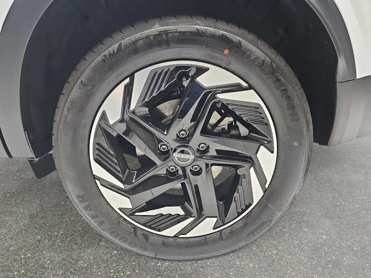 NISSAN QASHQAI 1.3 DIG-T MHEV AUTO. N-CONNECTA WINTER EL-HECKKLAPPE