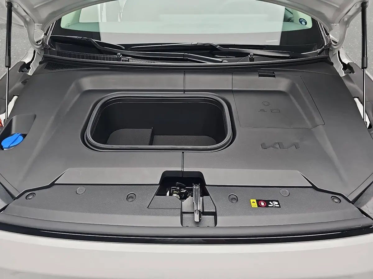 KIA EV3 81.4 KWH EARTH MJ26 WINTER BUSIN. UPGRADE DRIVEWISE-PARK DESIGN SOUND