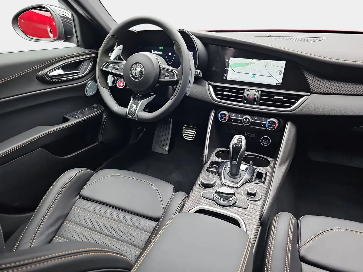 ALFA ROMEO GIULIA 2.9 V6 BI-TURBO QUADRIFOGLIO ORO