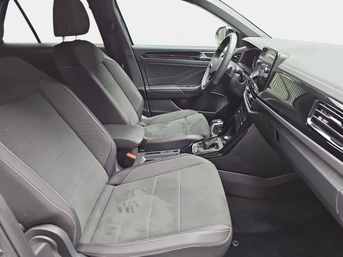 VW T-ROC 1.5 TSI DSG R-LINE NAVI KLIMA LED KAMERA WINTER AH