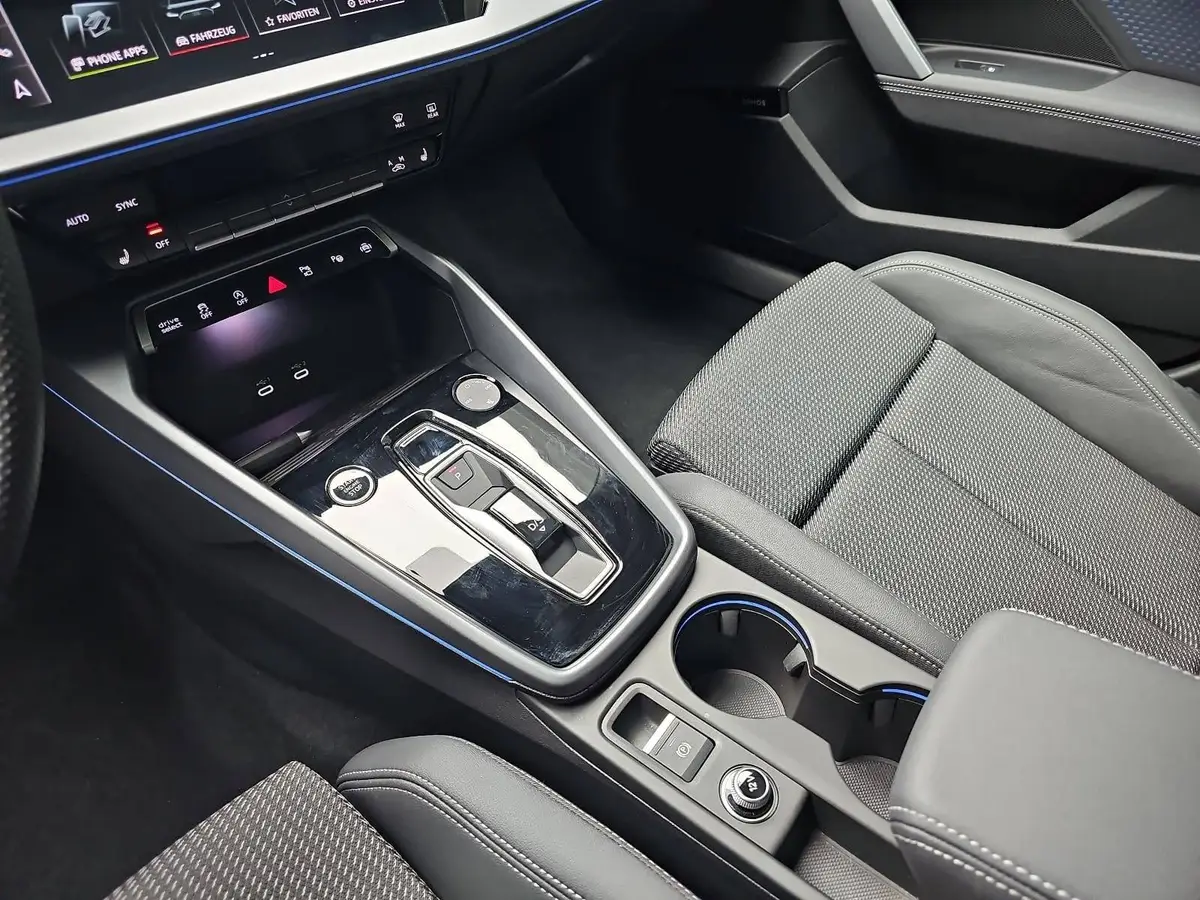 AUDI A3 35 TFSI DSG SPORTBACK S LINE LED KAMERA LM18