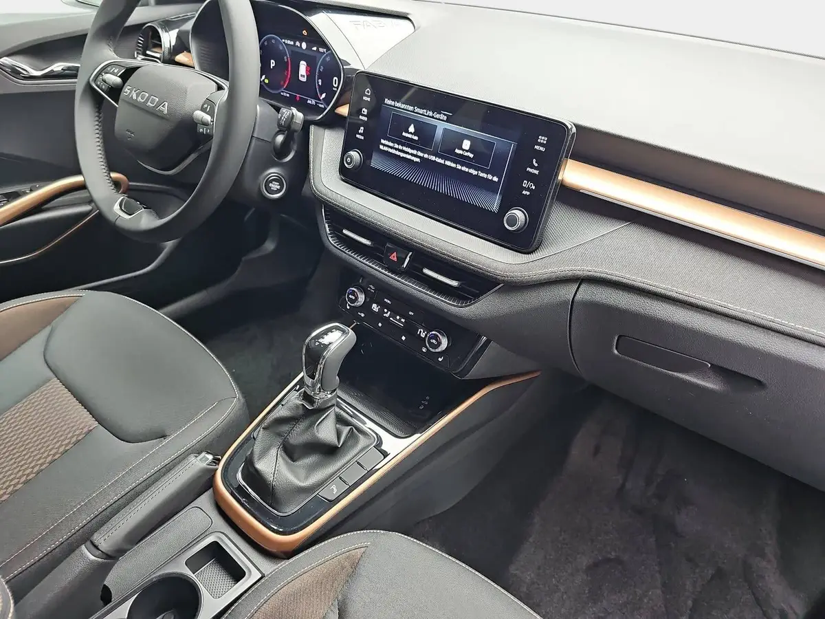 SKODA FABIA 1.0 TSI DSG 130 JAHRE PREMIUM LED KAMERA LM16