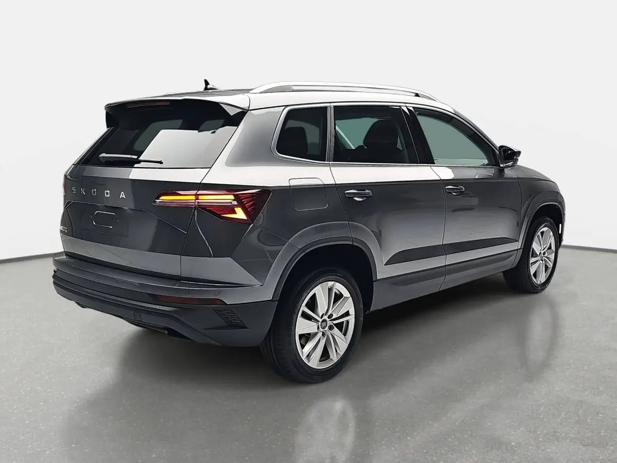 SKODA KAROQ 1.5 TSI DSG SELECTION LED ACC AHK