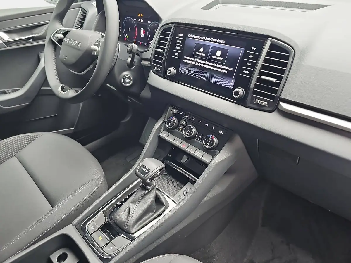 SKODA KAROQ 1.5 TSI DSG LED KAMERA PDC AHK LM