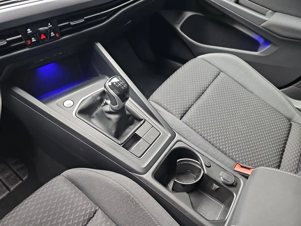 VW GOLF VIII 1.5 TSI ACTIVE NAVI LED M+S