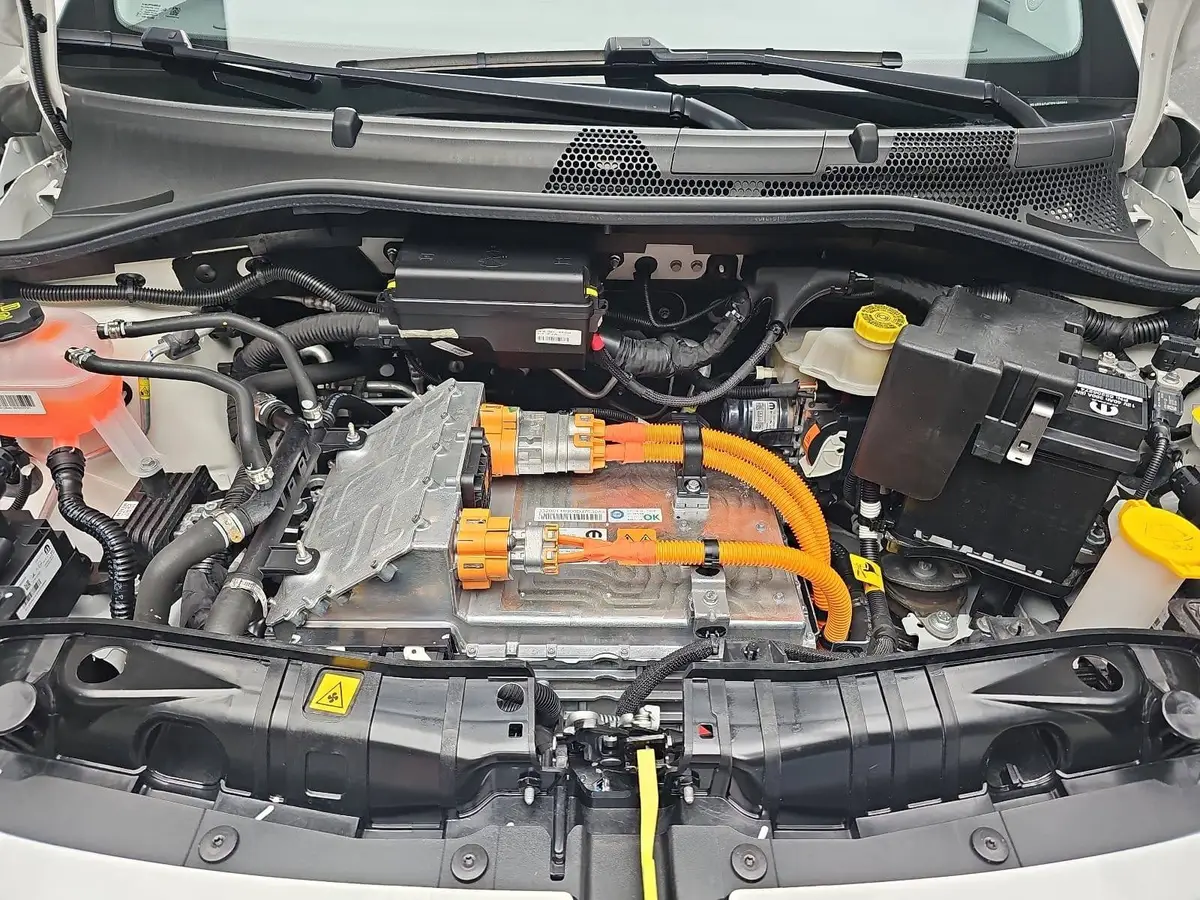 FIAT 500C ELEKTRO 42 KWH APPLE CARPLAY/ANDROID AUTO, DAB+