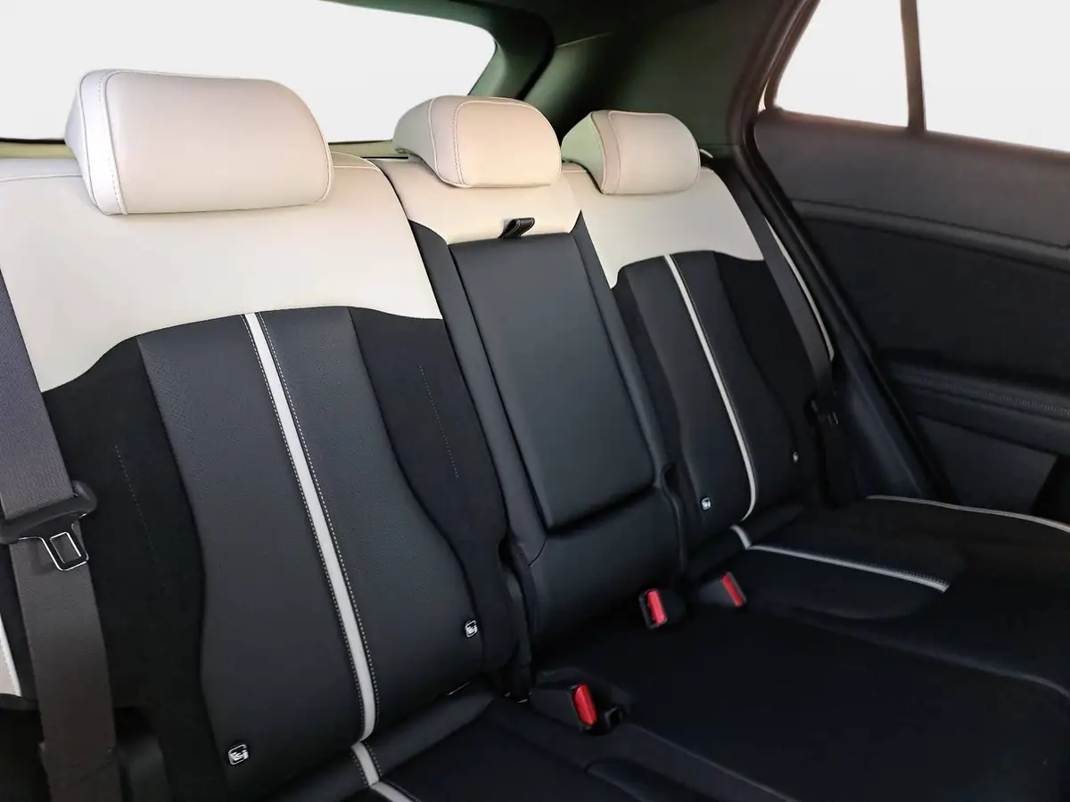 KIA SPORTAGE 1.6 T-GDI 150 2WD DCT GT-LINE MJ26 SCHW. DACH DRIVEWISE GLASDACH SOUND