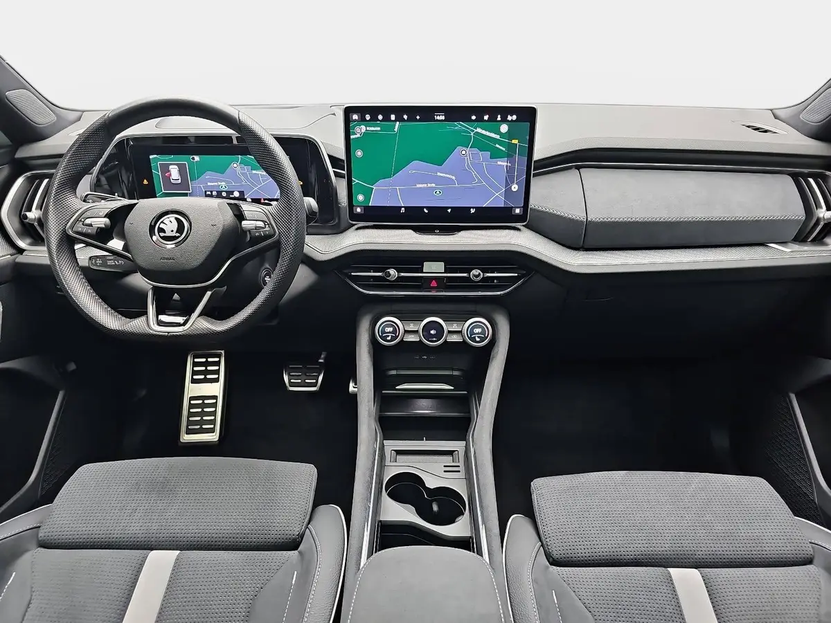 SKODA KODIAQ 1.5 TSI DSG SPORTLINE NAVI LED PANO 7-SITZE KAMERA