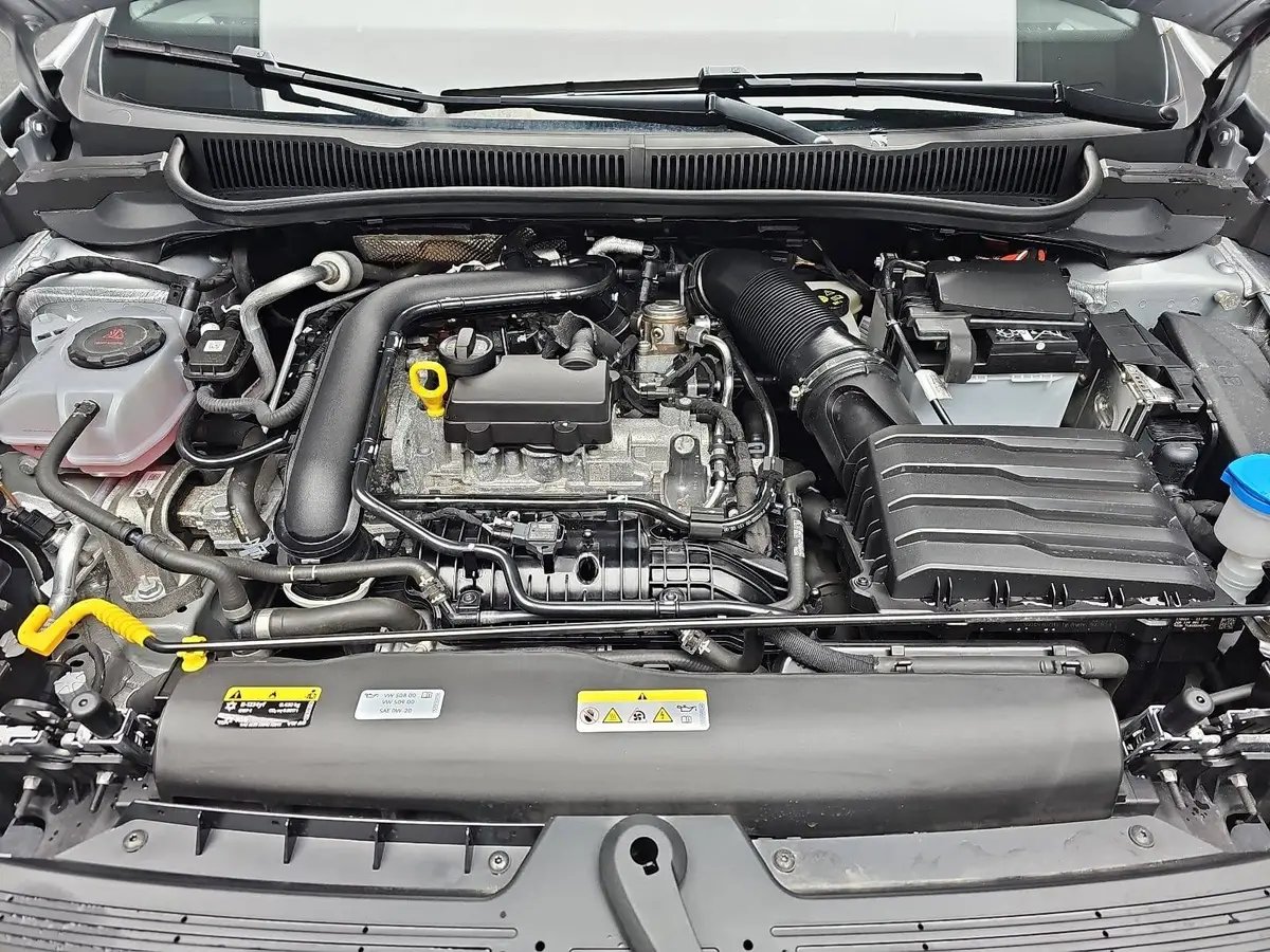 VW TAIGO 1.0 TSI GOAL NAVI LED ACC WINTER SICHT SPURP. P-A