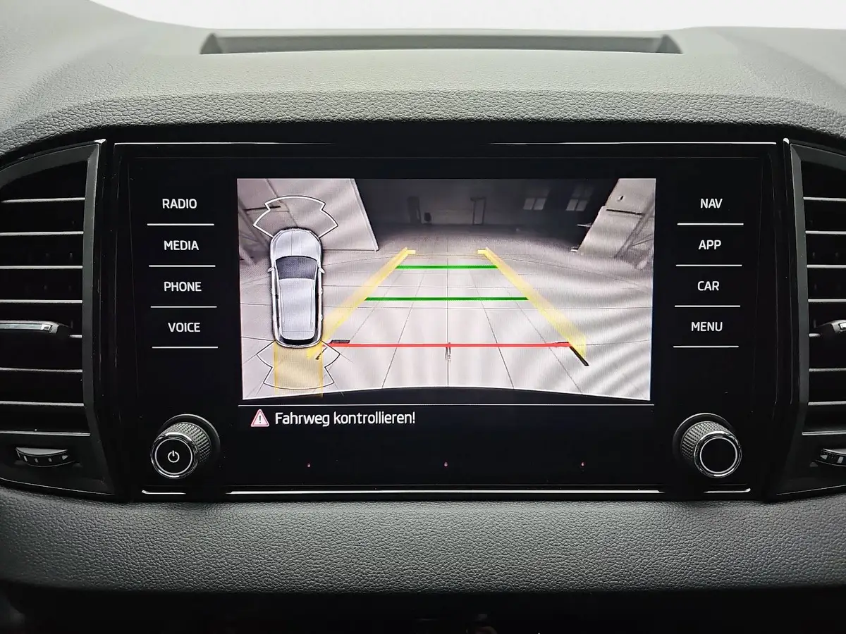 SKODA KAROQ 1.5 TSI DSG SPORTLINE NAVI LED PANO ACC WINTER KAM