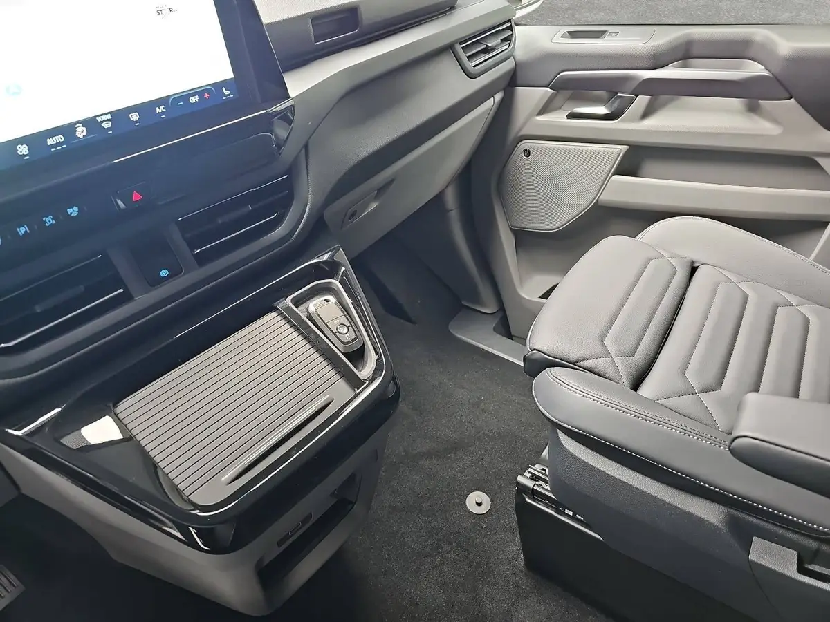 FORD TOURNEO CUSTOM 2.0 ECOBLUE AUTO. L1 TITANIUM X NAVI LED B&O A