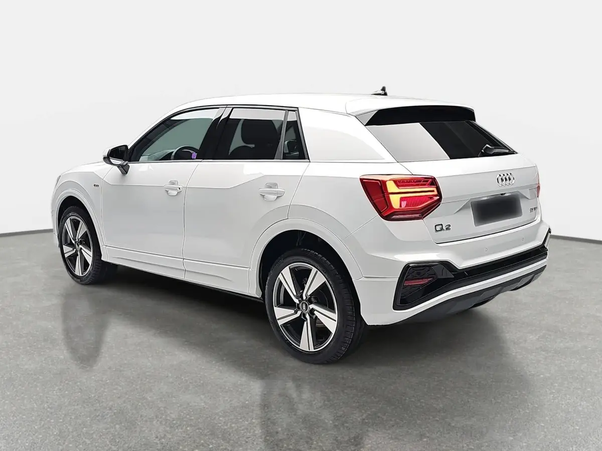 AUDI Q2 35 TFSI S-TRONIC S LINE NAVI LED ACC EL.HECKKL. WI
