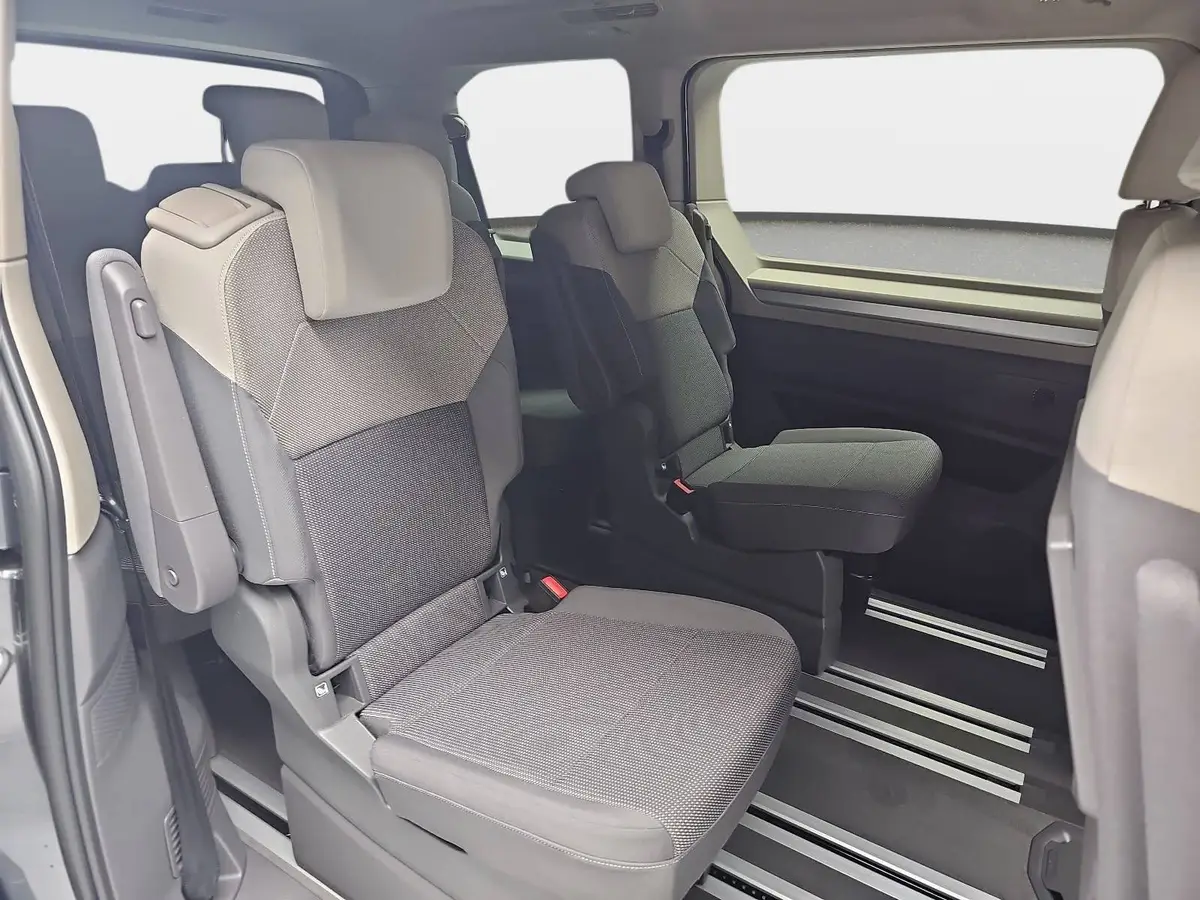 VW T7 MULTIVAN 2.0 TDI DSG LIFE P-ASSIST AHK