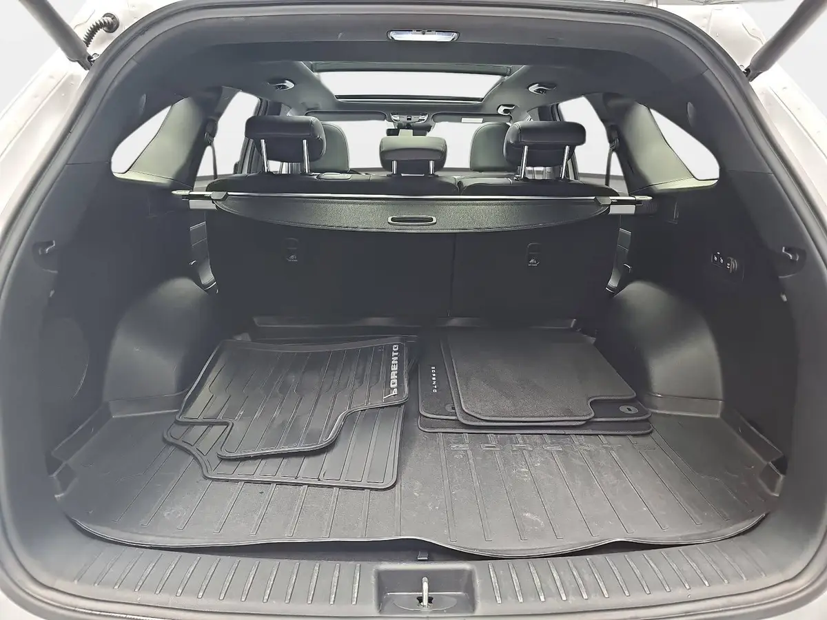 KIA SORENTO 2.2 CRDI AWD DCT8 PLATINUM MJ23 LEDER NAPPA GLASDACH