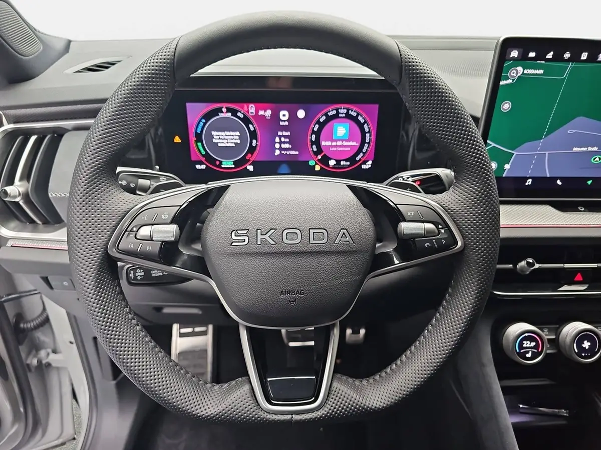 SKODA KODIAQ 1.5 TSI DSG IV PHEV SPORTLINE AHK PANO LM