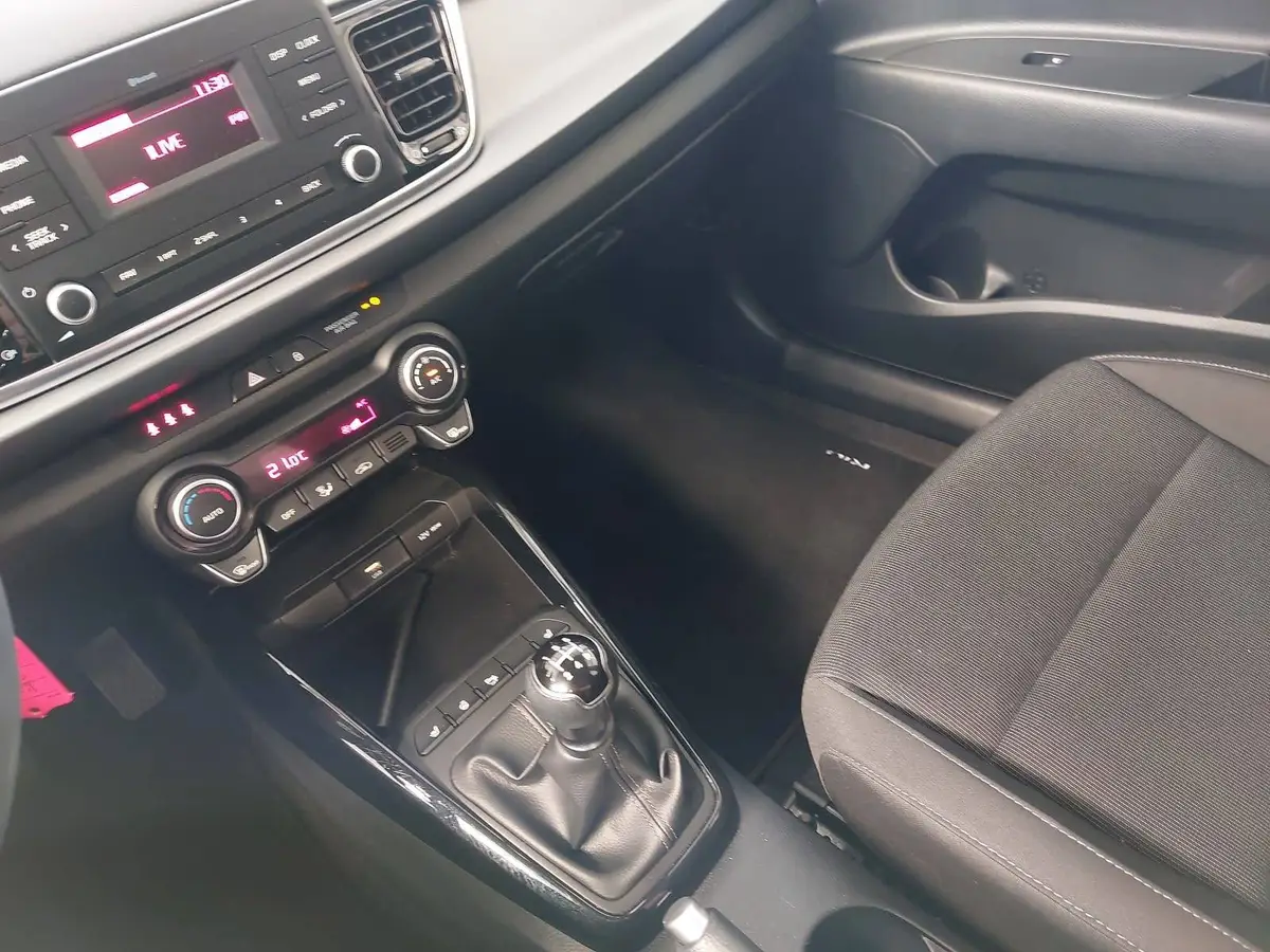 KIA RIO 1.2 VISION
