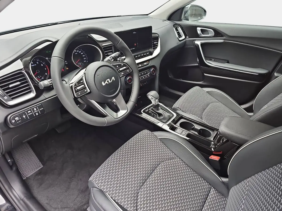 KIA XCEED 1.6 T-GDI 150 DCT VISION MJ26 KOMFORT+