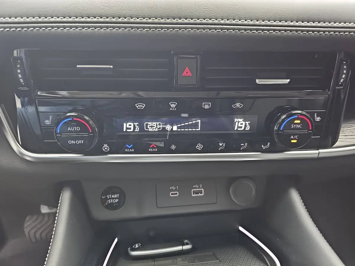 NISSAN X-TRAIL 1.5 VC-T E-POWER AUTO. TEKNA LM20