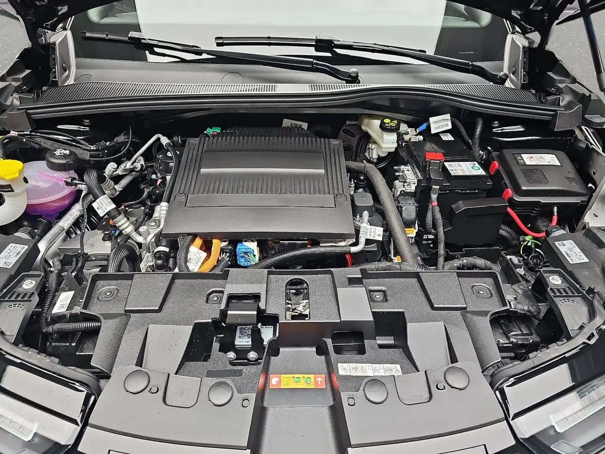 ALFA ROMEO JUNIOR ELETTRICA 54 KWH SPORT SPECIALE TECHNOLOGIE-PAKET