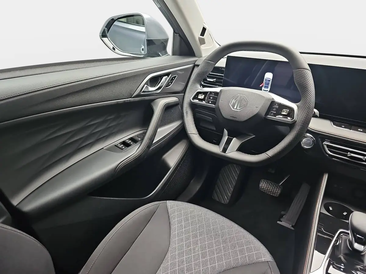 MG HS 1.5 PLUG-IN-HYBRID MY25.5 COMFORT NAVI LED-LICHT 19-ZOLL-LM