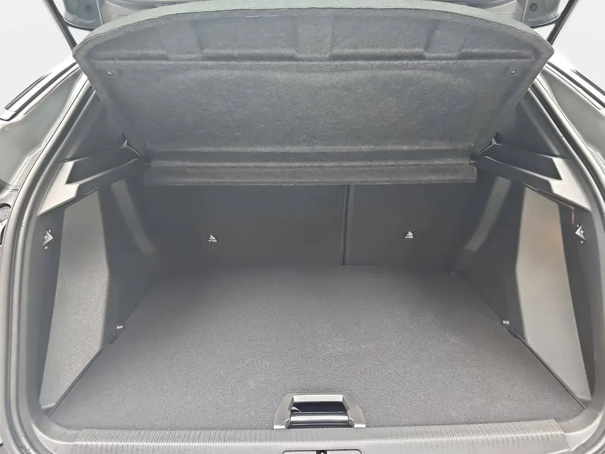 PEUGEOT 2008 1.2 HYBRID 145 E-DSC6 GT-LINE 2-WD LED KLIMAAUTO K