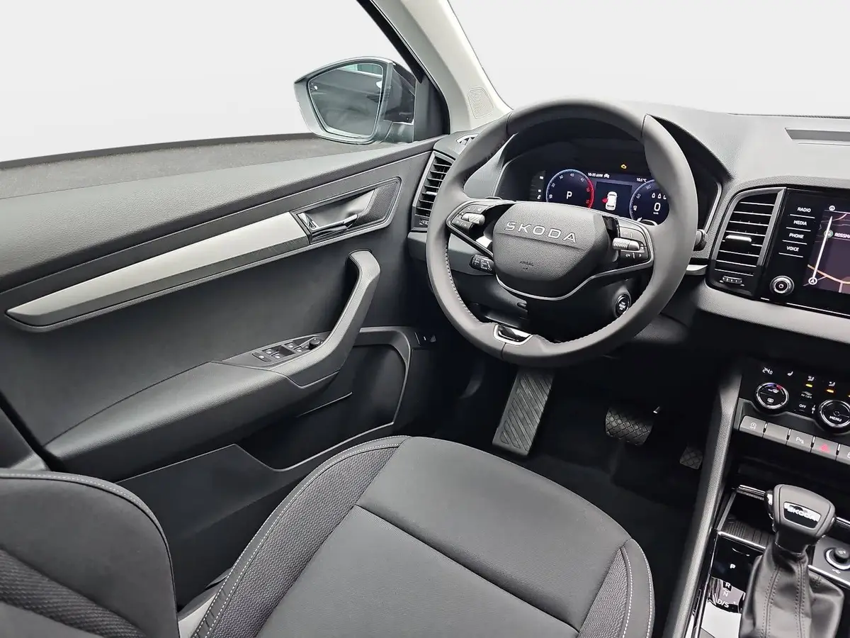 SKODA KAROQ 2.0 TDI DSG DRIVE NAVI LED AHK LM