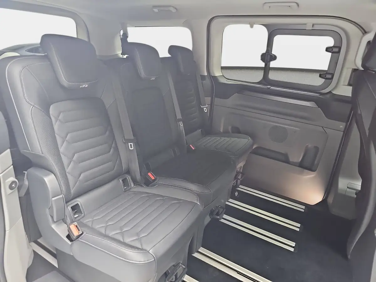 FORD TOURNEO CUSTOM 2.0 ECOBLUE AUTO. L1 TITANIUM X NAVI LED AHK