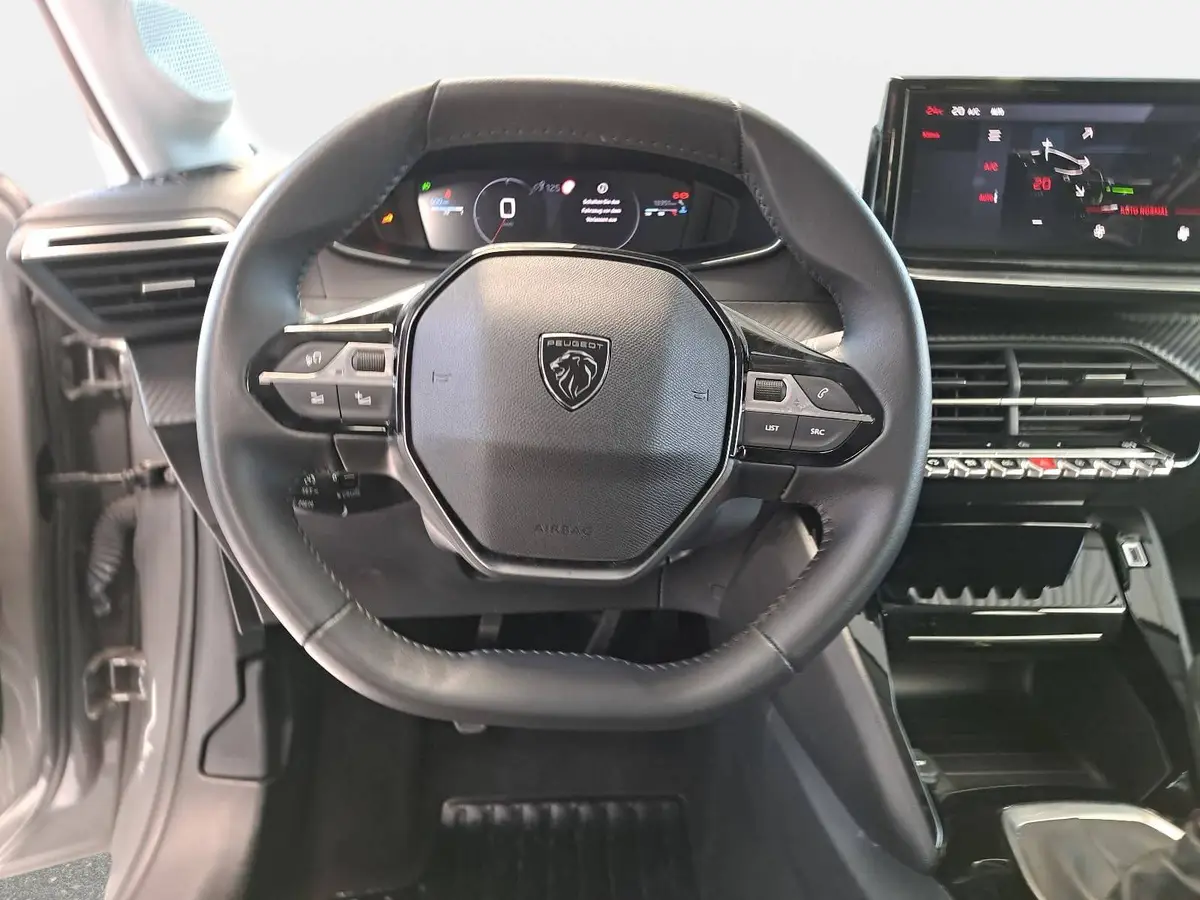 PEUGEOT 208 1.2 PURETECH 100 ALLURE LED DAB LM