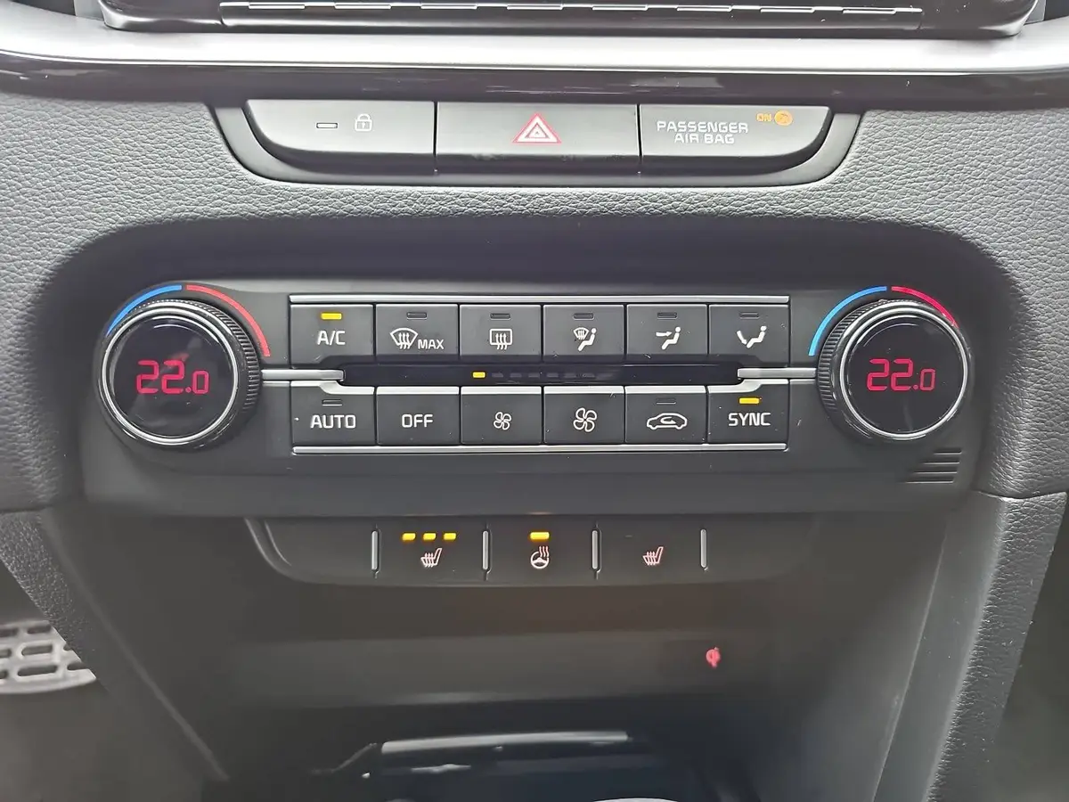 KIA XCEED 1.6 T-GDI 150 DCT GT-LINE MJ26 LEDER GLASDACH